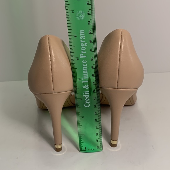 Kelly&Katie Driella Women's Nude/Natural Heels - Picture 4 of 5